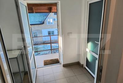 Spa?iu comercial multifunc?ional cu etaj, 104 mp, zona Bur - 16
