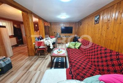 Casa de vanzare cu 6 camere in drumul spre Paltinis bonus inca o casa - 3