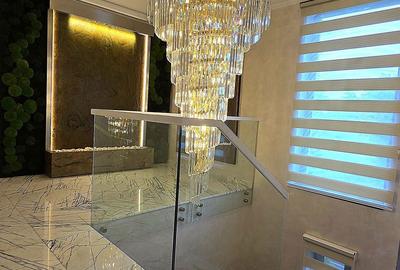 Casă cu 4 camere cu Teren 2530 Mp în Central - 3