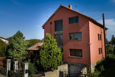 Casă individuală cu 11 camere cu Teren 1000 Mp în Zimandcuz - 1