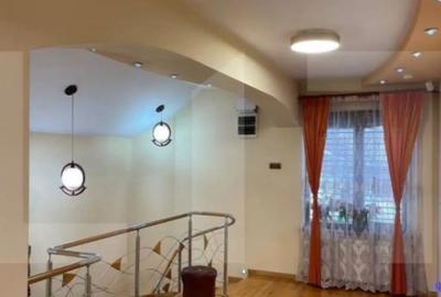 Casă cu 5 camere cu Teren 800 Mp în Central - 9