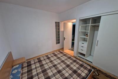 Apartament cu 4 camere decomandat în Traian - 4