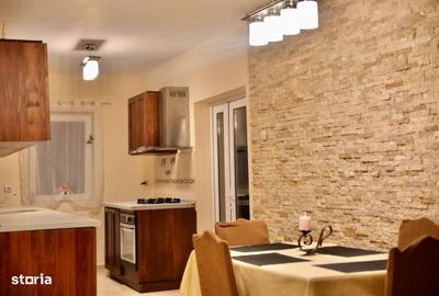 Casă cu 3 camere cu Teren 200 Mp în Central - 1