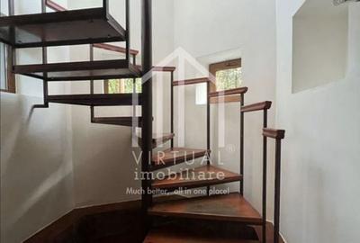 Casa formata din 2 apartamente, 2 garaje,  3 bai - zona Trei Stejari - 20