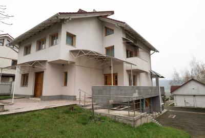 Casă cu 4 camere în Exterior Vest - 7