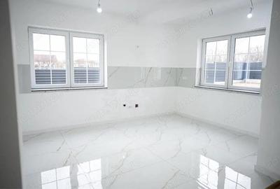 Casă cu 5 camere cu Teren 765 Mp în Păulești - 3