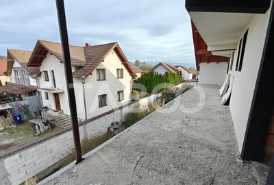 Casă cu 5 camere cu Teren 250 Mp în Central