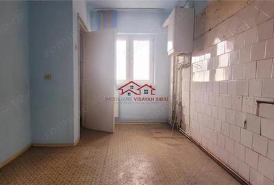 Apartament cu 3 camere decomandat în Calea Dumbrăvii - 8