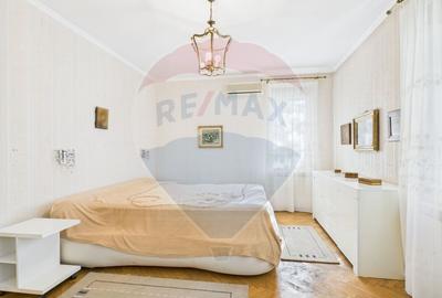 Casă cu 7 camere cu Piscina în Balotești - 14