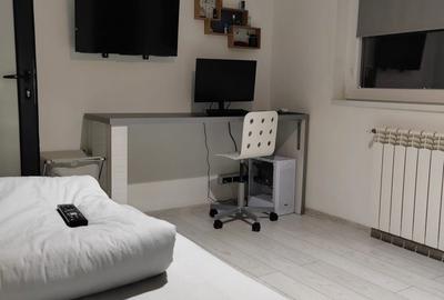 Apartament cu 3 camere decomandat în Central - 2