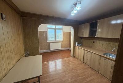Apartament cu 3 camere decomandat în Central - 2