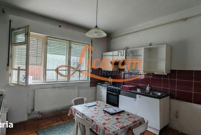Casă cu 3 camere cu Canalizare în Bartolomeu - 1
