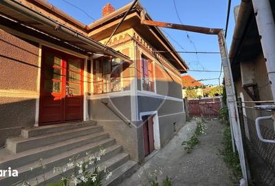 Casă cu 3 camere cu Teren 477 Mp în Central