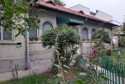 Casă cu 6 camere în Câmpulung Muscel