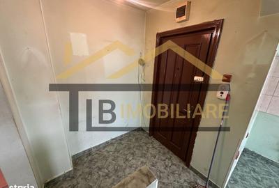 Apartament cu 3 camere semidecomandat în Central - 2