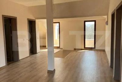 Casă cu 3 camere cu Teren 3200 Mp în Central - 2