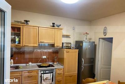 Casă cu 8 camere cu Teren 1760 Mp în Sânmihaiu Român - 3