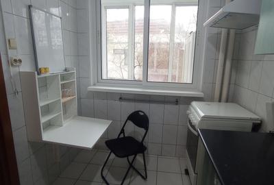 Apartament cu 2 camere semidecomandat, mobilat în 1 Mai - 7