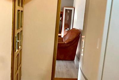 Vand apartament 2 camere, micro 3, etaj 2 - 3