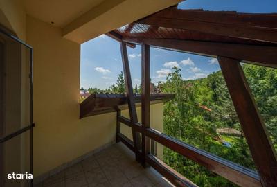 Casă cu 4 camere în Ostratu