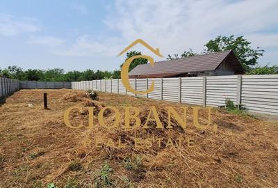 Teren intravilan imprejmuit cu gard de beton de vanzare - 5