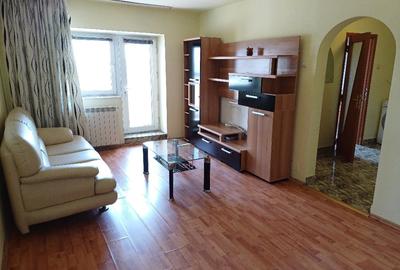 Apartament cu 2 camere semidecomandat în P-ța Alba Iulia