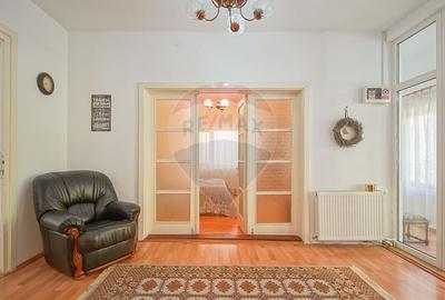 Casă cu 8 camere cu Teren 485 Mp în Central - 25