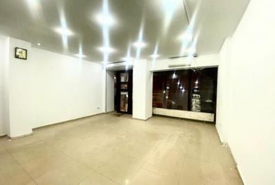 Spatiu Comercial - Stradal, 70 mp , bd.Republicii - 5