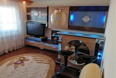 Apartament cu 3 camere decomandat în 13 Septembrie - 7