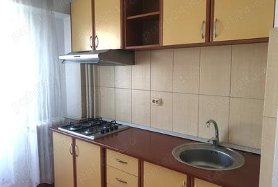 De inchiriat Garsoniera Nerva Traian decomandata, cf1, spatioasa, aproape de metrou Timpuri Noi - 2