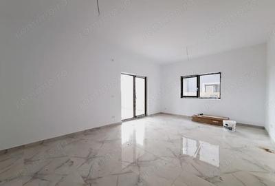 Casă cu 5 camere cu Teren 270 Mp în Girocului