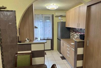 Apartament cu 3 camere decomandat în Central - 2