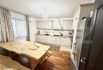 Casă cu 7 camere cu Teren 1800 Mp în Central - 11