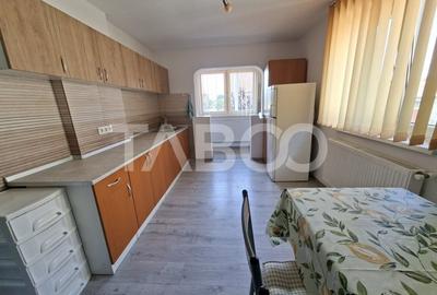 Casa cu 3 camere de inchiriat curte comuna in Selimbar - 5
