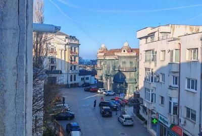 Apartament cu 3 camere decomandat în Peninsula - 5