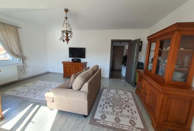 Apartament de inchiriat la casa in Cristian - 2