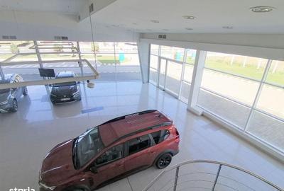 Spațiu comercial, de 1,200 mp, în Central - 7