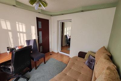 Apartament cu 4 camere decomandat în Micro 20 - 14