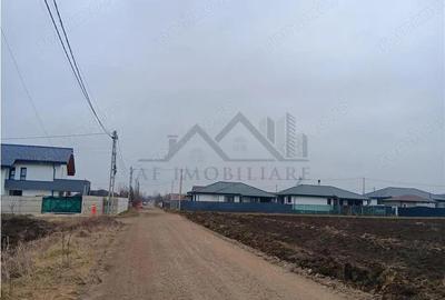 Aroneanu teren 8503 extravilan deschidere la doua strazi utilitati la ambele capete - 4