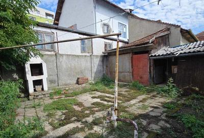 CASA DE VANZARE, SEMICENTRAL, ZONA STRAZILOR AL. VLAHU?A/C. TANASE - 2