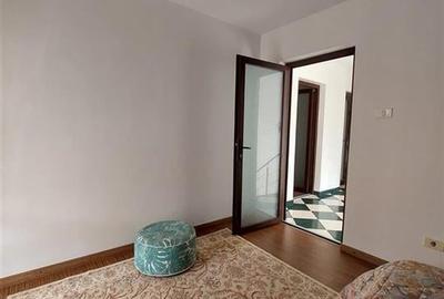 Vila de vanzare P+1 si  4200 mp teren in Com Livezi - 8