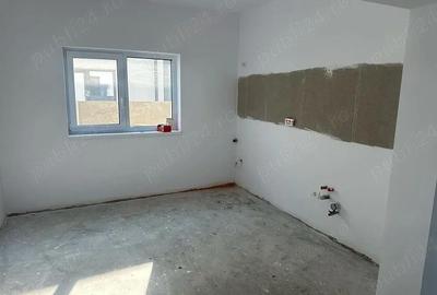 Casă cu 3 camere cu Teren 375 Mp în Moșnița Veche