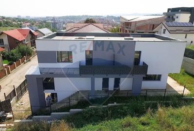 De vanzare duplex modern cu 4 camere, gradina si garaj, Baciu (Petrom) - 10