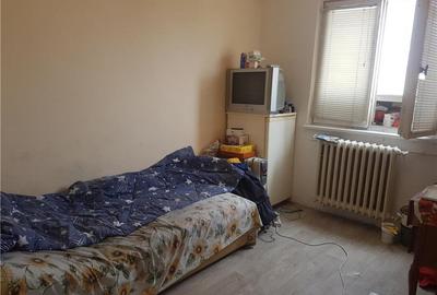 Garsoniera confort trei, in bloc de garsoniere, semimobilata, pe Stadionului 5 - 3