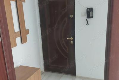 Apartament cu 2 camere semidecomandat în Brazda lui Novac