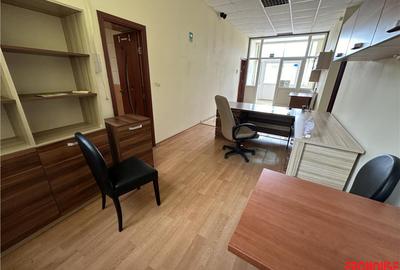 Spațiu comercial, de 645 mp, în Central - 11