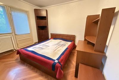 Apartament cu 3 camere decomandat în Girocului - 2
