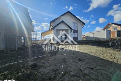 Casă cu 4 camere cu Canalizare în Șura Mică - 6