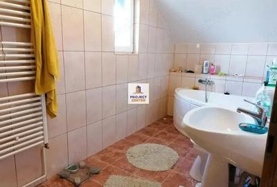 Casă cu 4 camere în Central - 3