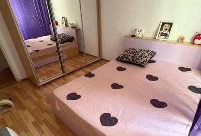 Apartament -3 camere -decomandat-Zona Rahova-Margeanului